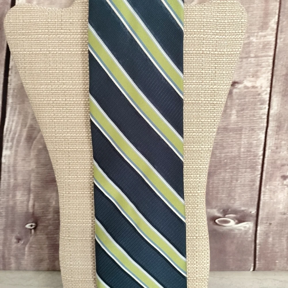 Forsyth Of Canada Blue Green Hand Made 100% Silk Men’s Neck Tie Made In China